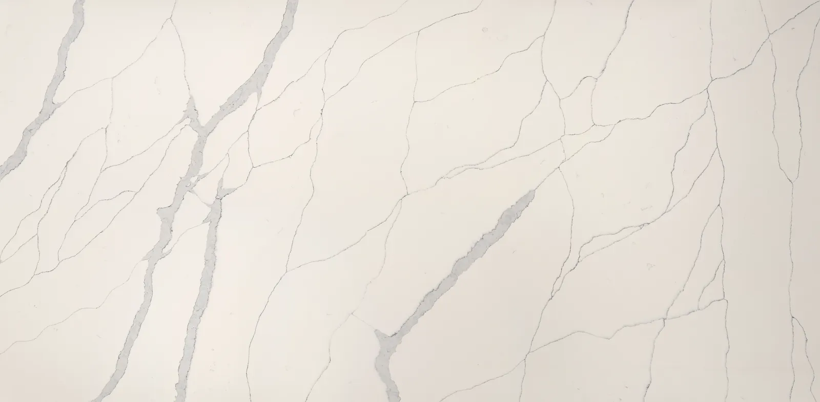 Technistone Crystal Calacatta Amnis — кварцевый агломерат